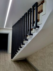 Металлические Балясины в Потолок